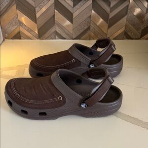 CROCS Men's Dark Brown Sandals